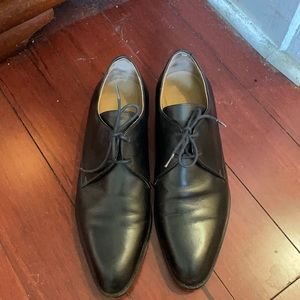 Men’s style shoes for women